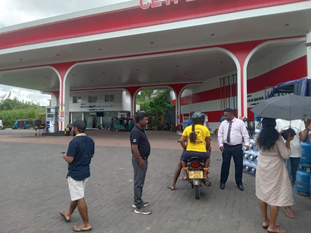 වෙළඳ ප්‍රදර්ශනය 2025